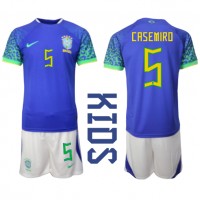 Brazília Casemiro #5 Vonkajší Detský futbalový dres MS 2022 Krátky Rukáv (+ trenírky)